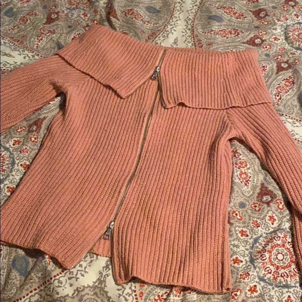 Off the shoulder sweater with zipper